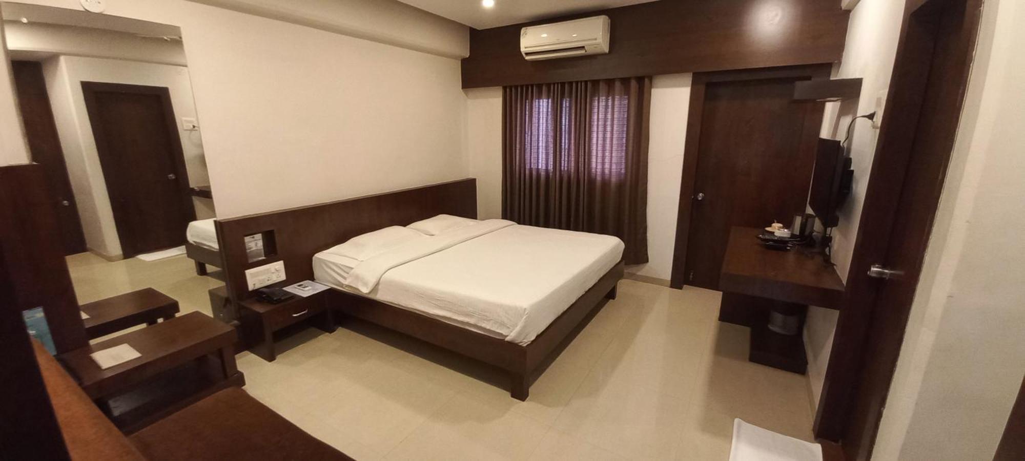 Hotel Rama Heritage Нашик Екстер'єр фото
