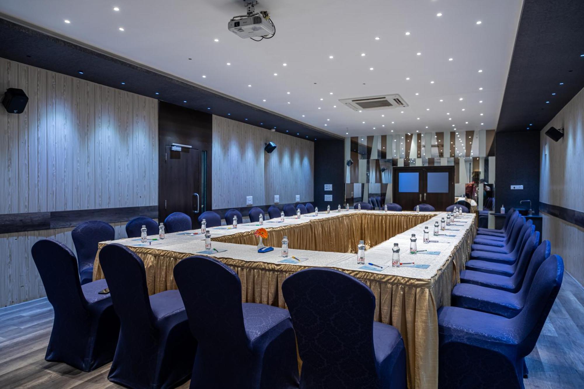 Hotel Rama Heritage Нашик Екстер'єр фото