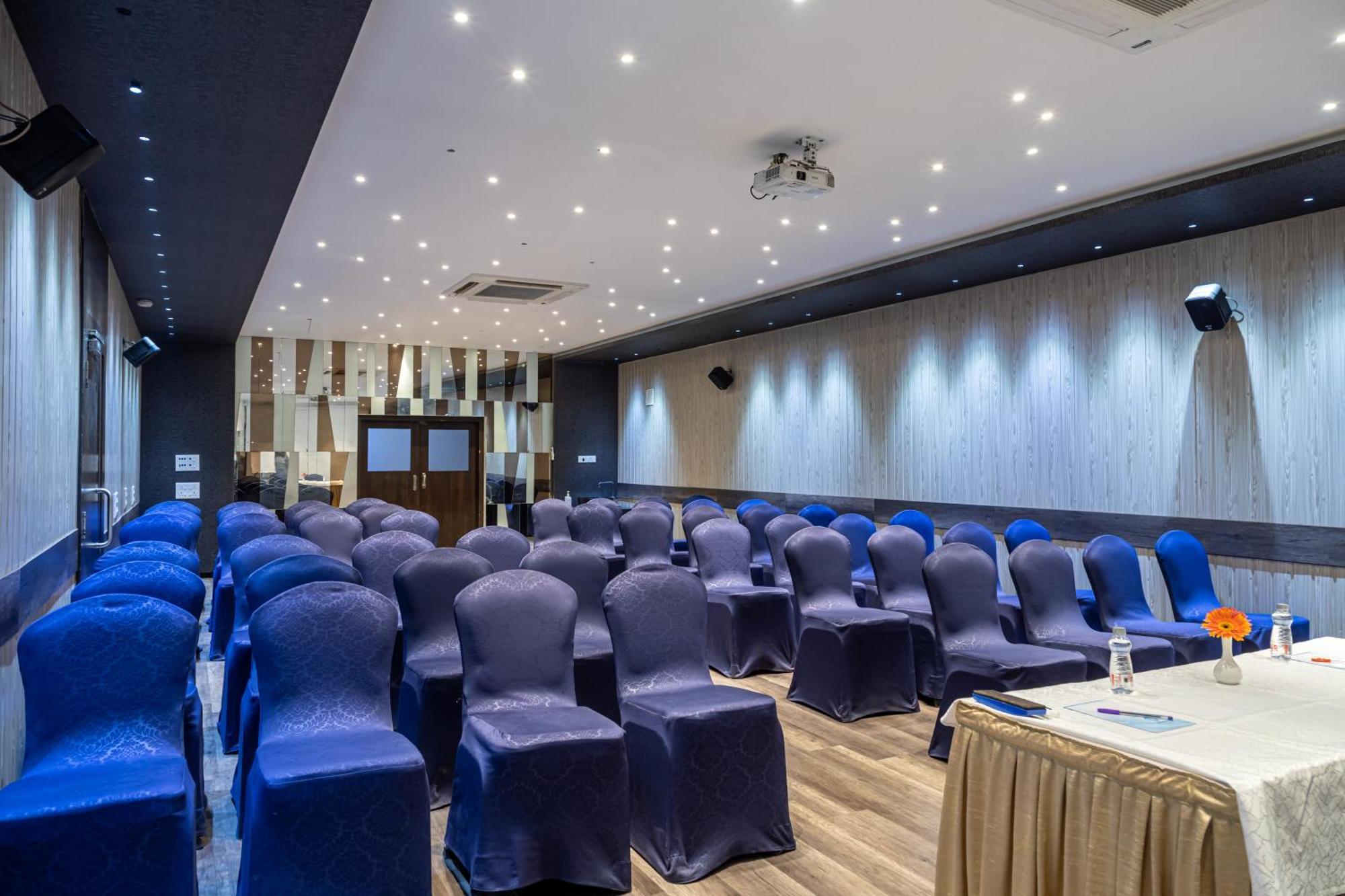 Hotel Rama Heritage Нашик Екстер'єр фото
