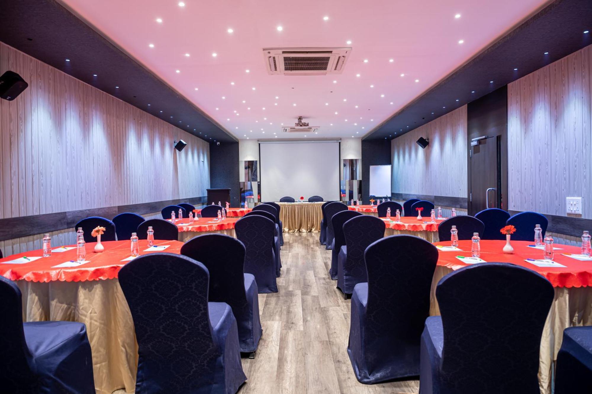 Hotel Rama Heritage Нашик Екстер'єр фото